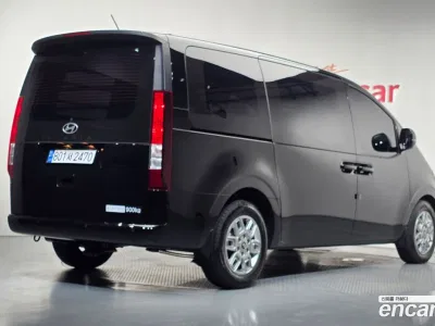 2025 Hyundai Staria Cargo 3-Seater, фото 2, лот 10228538