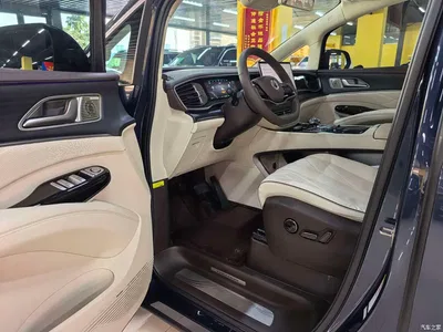 2024 Denza D9 DM-i 980 AWD Flagship, фото 4, лот 10479319