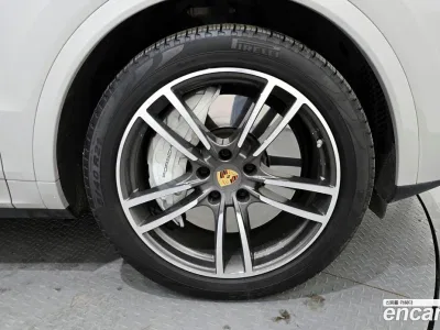 2022 Porsche Cayenne 4.0 Turbo, фото 4, лот 10100710