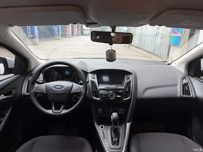 2015 Ford Focus Hatchback 1.6L Automatic Comfort, фото 3, лот 10282138