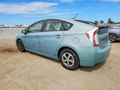 2013 TOYOTA PRIUS THREE, фото 2, лот 10498526