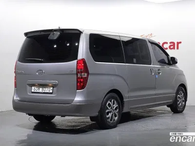 2018 Hyundai Starex Urban 9-Seater, фото 1, лот 10193277