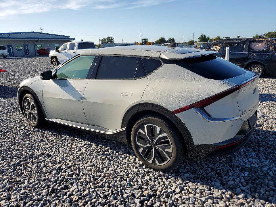 2022 KIA EV6 WIND, фото 2, лот 11176234