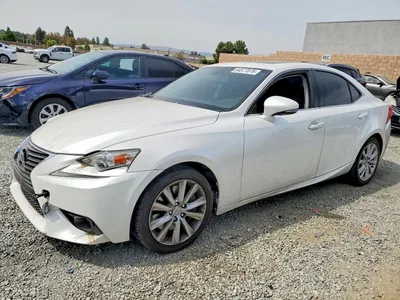 2016 LEXUS IS 200T, фото 1, лот 10845122
