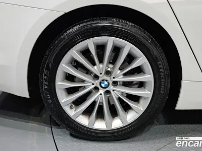 2019 BMW 5-Series 530i xDrive Luxury Plus, фото 4, лот 10061181