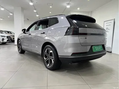 2026 Volvo XC70 Plug-in Hybrid AWD Extended Range Core, фото 4, лот 10369647