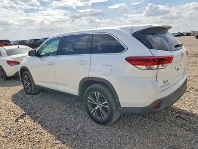 2019 TOYOTA HIGHLANDER LE, фото 2, лот 10502442