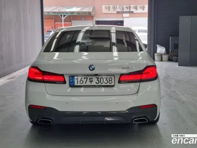 2022 BMW 5-Series 520i M Sport, фото 4, лот 10131361