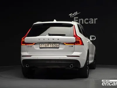 2020 Volvo XC60 D5 Momentum, фото 3, лот 11418376