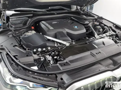 2025 BMW 5-Series 520i M Sport, фото 4, лот 10059434