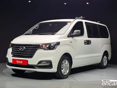 2019 Hyundai Starex Van 5-Seater, фото 1, лот 10166358