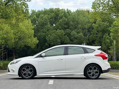 2012 Ford Focus Hatchback 2.0L Automatic Luxury Sport, фото 4, лот 10418402
