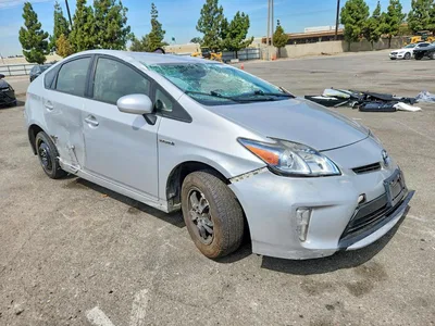 2015 TOYOTA PRIUS TWO, фото 4, лот 10531092