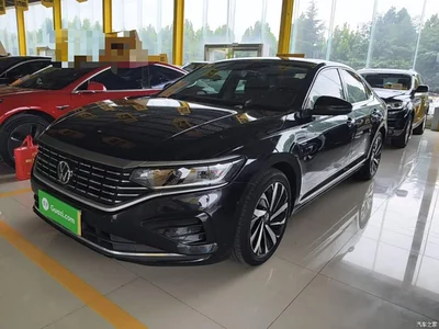2022 Volkswagen Passat 330TSI Luxury Edition, фото 2, лот 10440331