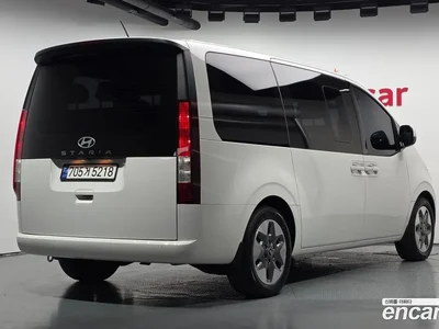 2025 Hyundai Staria Tourer 11-Seater, фото 2, лот 10633747