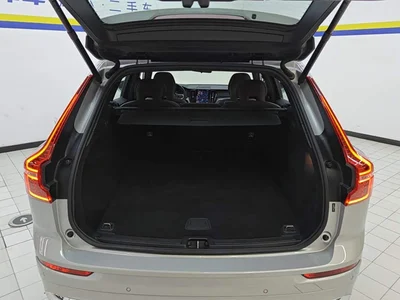 2024 Volvo XC60 B5 AWD Zhiyi Luxury Edition, фото 4, лот 10353749