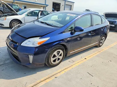 2014 TOYOTA PRIUS TWO, фото 1, лот 10581843