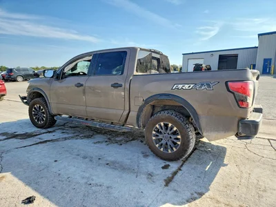 2020 NISSAN TITAN PRO-4X, фото 2, лот 11588331