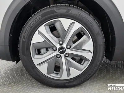 2022 Kia Niro Prestige, фото 4, лот 10215820