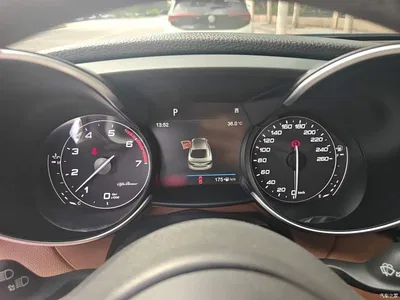 2017 Alfa Romeo Giulia 2.0T 280HP Luxury Edition, фото 4, лот 10625401