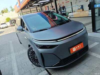 2025 XPeng X9 Extended Range Edition, фото 2, лот 10375393