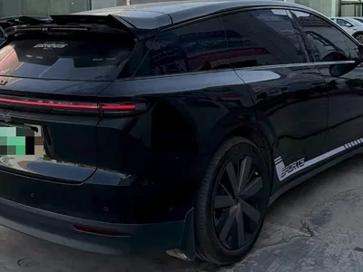 2025 Li Auto i6 4WD Base Model, фото 3, лот 11217409