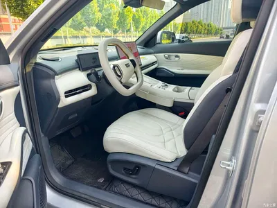 2025 Geely Galaxy Galaxy Starship 7 EM-i Model 120km Explorer+ Edition, фото 4, лот 10442594