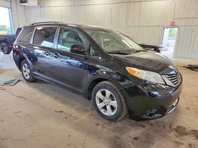 2013 TOYOTA SIENNA LE, фото 4, лот 10528685