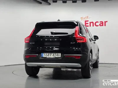 2023 Volvo XC40 B4 Ultimate Bright, фото 4, лот 10128525