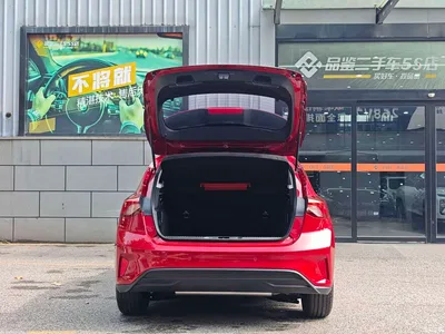 2022 Ford Focus Hatchback EcoBoost 180 Auto Speed Edition, фото 2, лот 10292959