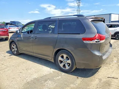 2011 TOYOTA SIENNA LE, фото 2, лот 10555123