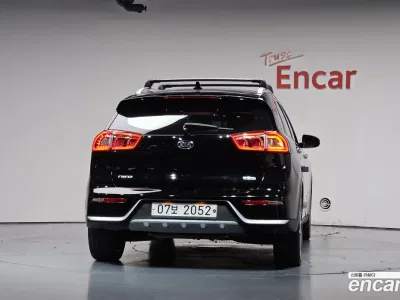 2018 Kia Niro Noblesse, фото 3, лот 10657493