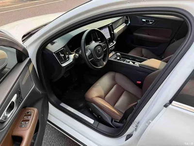 2026 Volvo S60 B4 Smart Luxury Edition, фото 3, лот 10363876