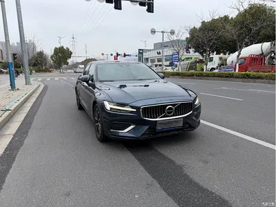 2021 Volvo S60 T4 Smart Elite Luxury, фото 1, лот 10365546