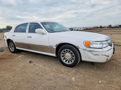 2001 LINCOLN TOWN CAR SIGNATURE, фото 4, лот 10979020