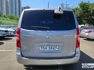 2017 Hyundai Starex 12-Seater Wagon, фото 2, лот 10368447