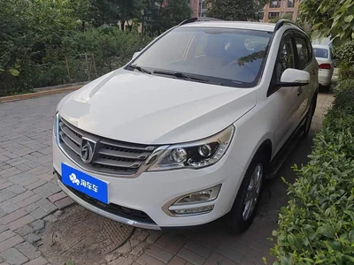 2015 Baojun 560 1.8L Manual Elite, фото 1, лот 11163809