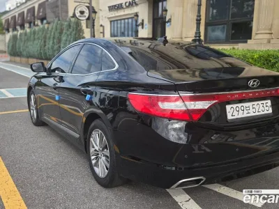 2017 Hyundai Grandeur HG220 Diesel Modern Collection, фото 2, лот 10209152
