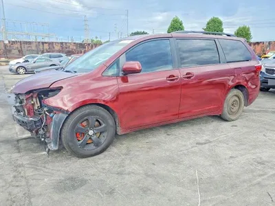 2015 TOYOTA SIENNA LE, фото 1, лот 10500341