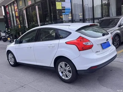 2012 Ford Focus Hatchback 1.6L Automatic Comfort, фото 4, лот 10679715