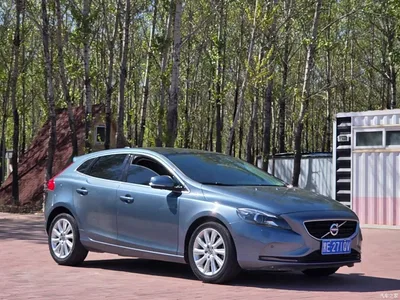 2014 Volvo V40 2.0T Zhiya Edition, фото 3, лот 10594275