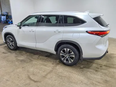 2022 TOYOTA HIGHLANDER HYBRID XLE, фото 2, лот 10901599