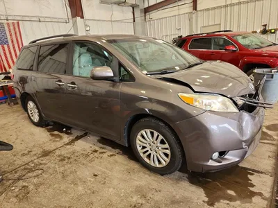 2015 TOYOTA SIENNA XLE 8-PASSENGER, фото 4, лот 10573134