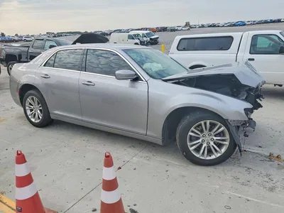 2018 CHRYSLER 300 TOURING, фото 4, лот 10866305