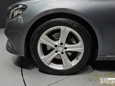 2017 Mercedes-Benz E-Class E200 Avantgarde, фото 4, лот 10075167