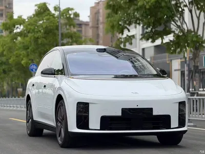 2025 Li Auto Li i8 Standard Edition, фото 3, лот 10825279