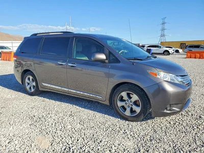 2014 TOYOTA SIENNA LE, фото 4, лот 10497114