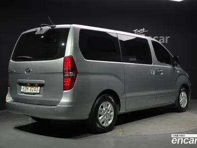 2018 Hyundai Starex 3-Seater VAN, фото 1, лот 10192768