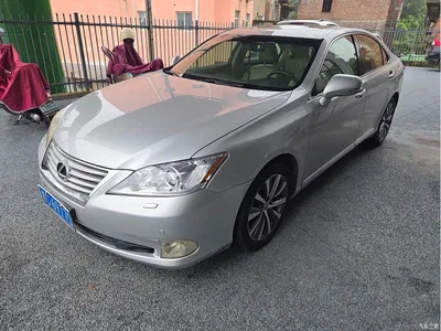 2010 Lexus ES 240 Elegance Edition, фото 1, лот 10829408