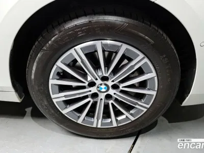 2023 BMW 2-Series 220i Luxury, фото 4, лот 10036648